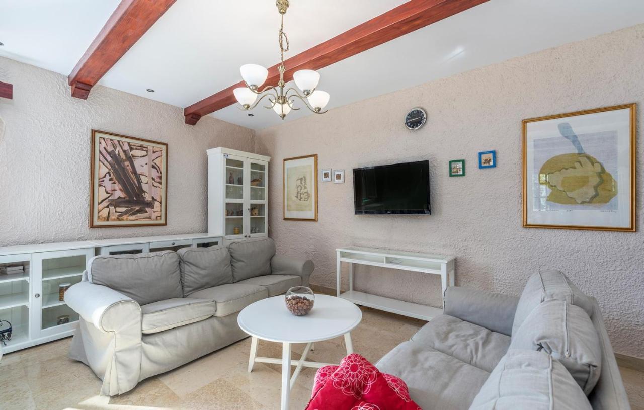 House Peresiji Hotell Rum bild