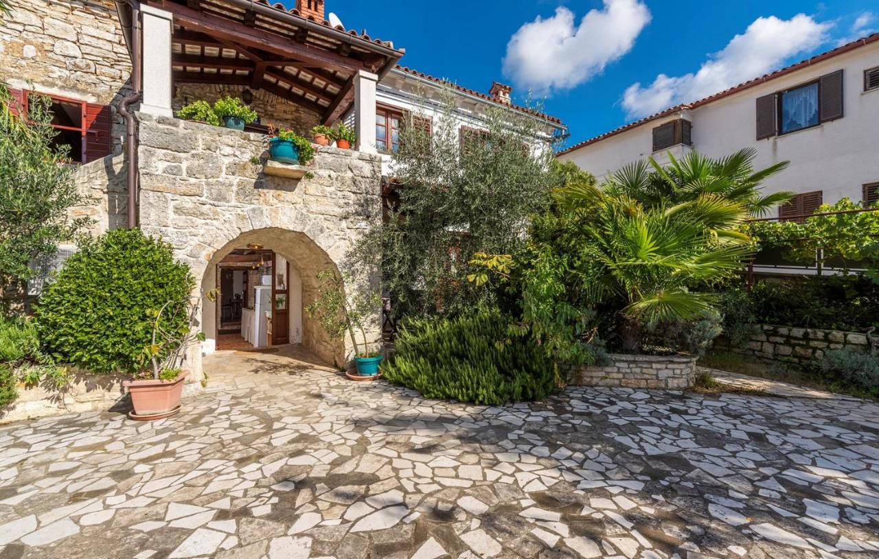 House Peresiji Hotell Rum bild