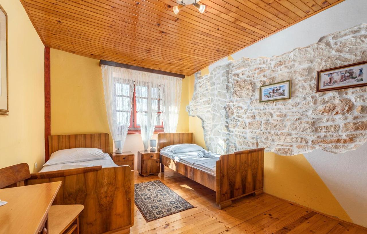 House Peresiji Hotell Rum bild