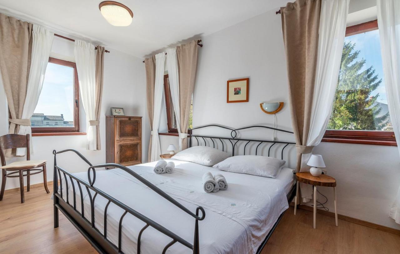 House Peresiji Hotell Rum bild