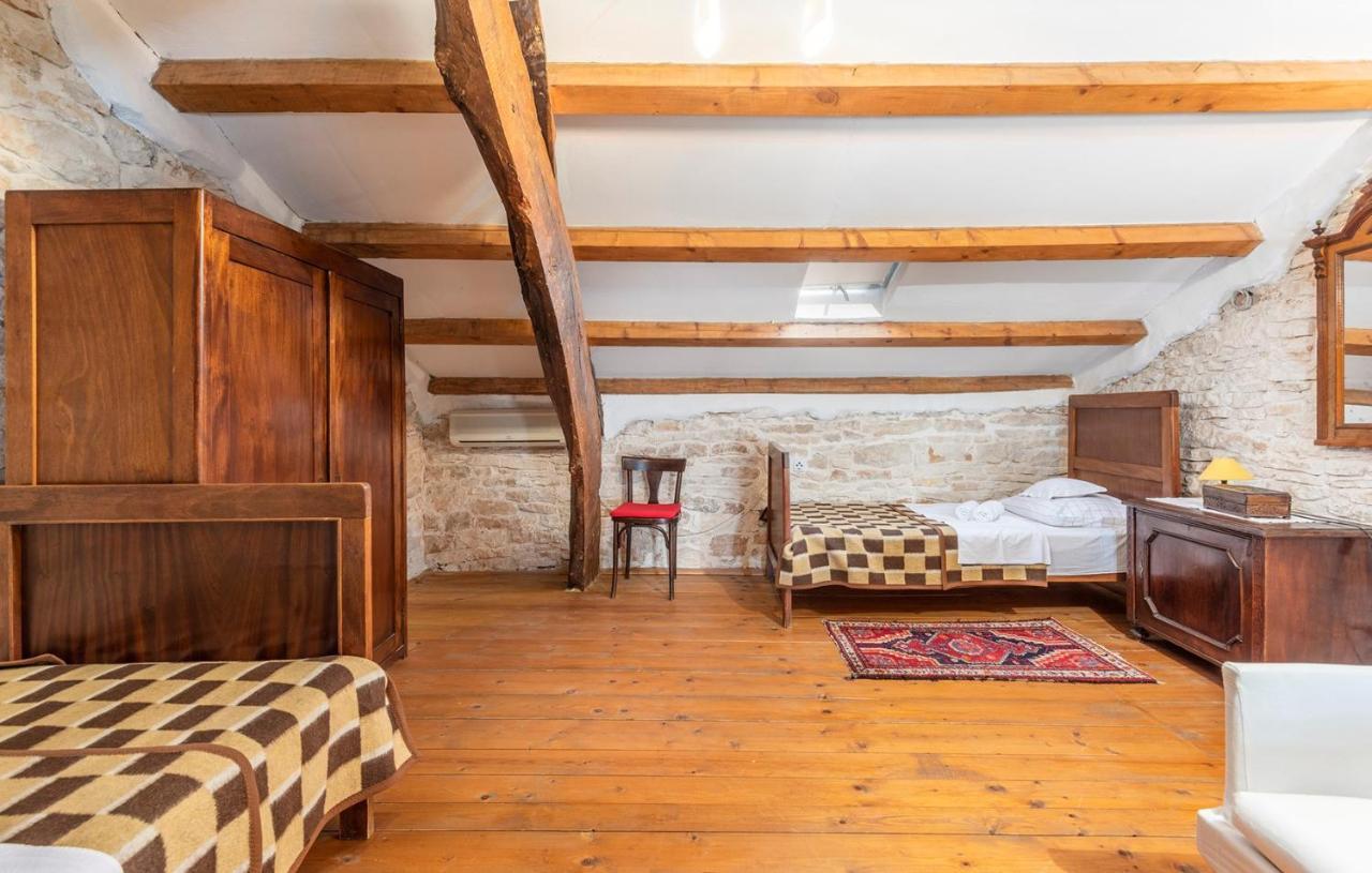 House Peresiji Hotell Rum bild