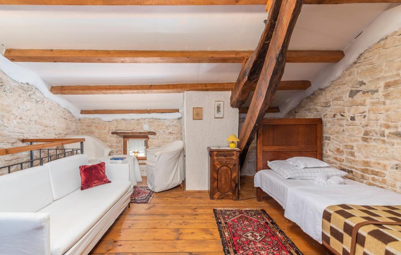 House Peresiji Hotell Rum bild