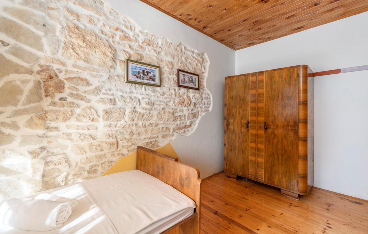 House Peresiji Hotell Rum bild