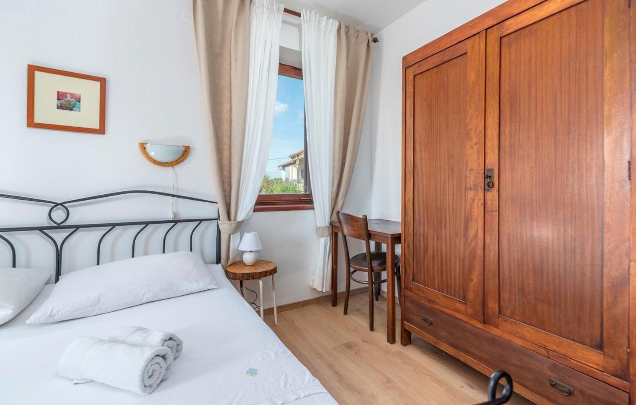 House Peresiji Hotell Rum bild