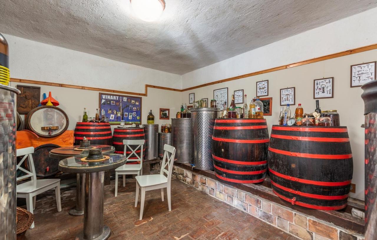 House Peresiji Hotell Rum bild